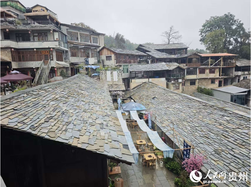 1763353799700671.png 花溪镇山村。人.png