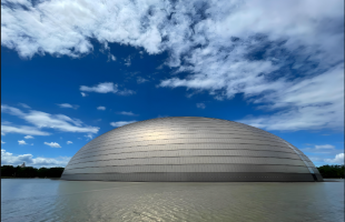 解决思想问题和解决实际问题相结合    