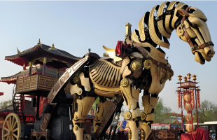 河南开封：    旅游演艺带火八朝古都  