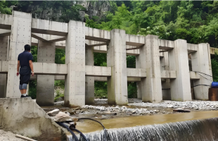 多地古泉河流复涌，地下水回升见证生态治理成效  
