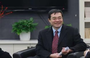 “为世界贡献全球治理的中国方案” 