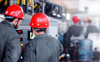 “在实际工作中努力争取更好结果”    