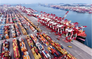 扩内需促开放，中国为世界提供更多稳定性    