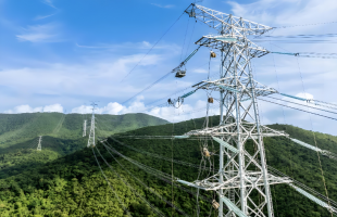 一季度全社会用电量同比增长5.2%  