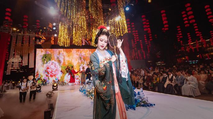 芜湖.jpg 芜湖.jpg