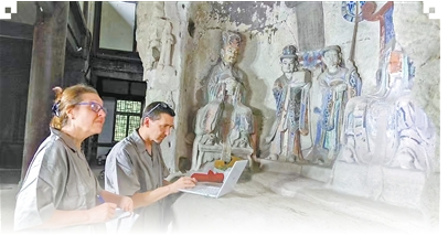 1762228923471562.png 卡洛(右)与米莱拉.png